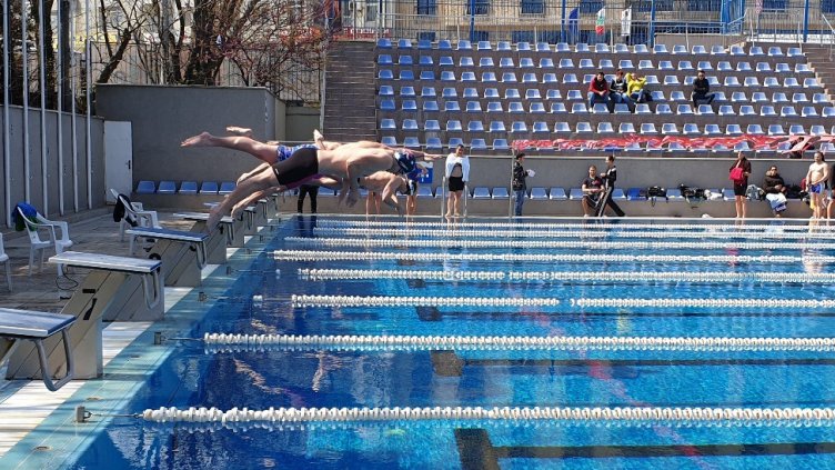 Затварят временно 3 басейна във Варна