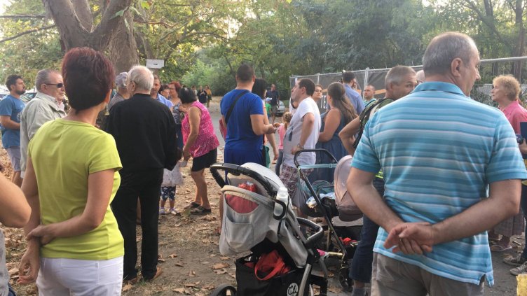 Жителите на кв. "Левски" във Варна протестират срещу строеж