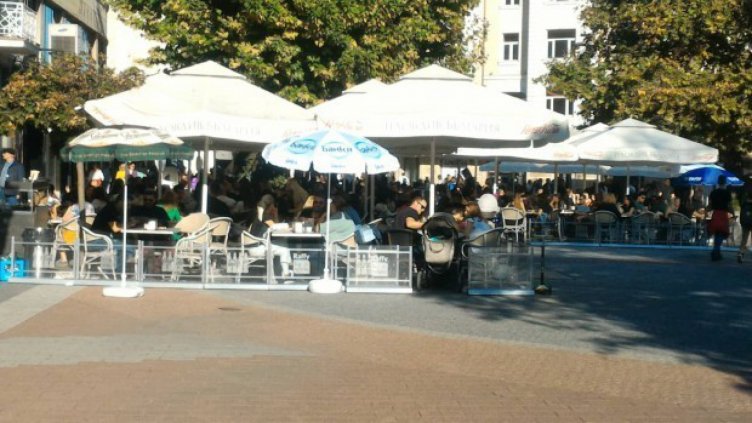 Излезе заповед на Ананиев за отваряне на заведенията