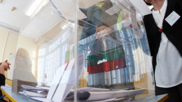 Вторият тур на местните избори  във Варна започна спокойно