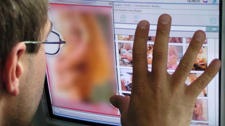 От 1 април: Спират свободния достъп до порнографски сайтове