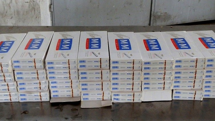 Пътнички крият акцизни стоки в модерните си поли