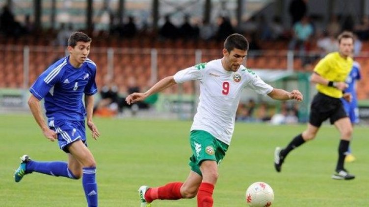 „Черно море“ подписа с Живко Петков