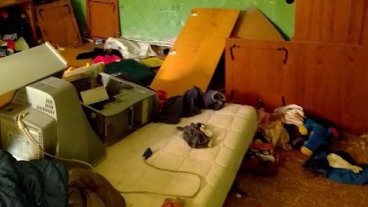 Пострадал, помагайки: Даде къща на семейство с 11 деца, те му дадоха… дългове