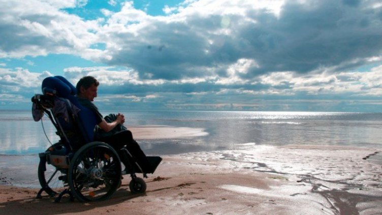 Хората с физически увреждания: Нови обществени обекти да не се пускат без подходи за инвалиди