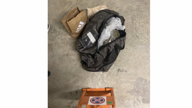 Задържаха под стража дилъри на наркотици във Варна