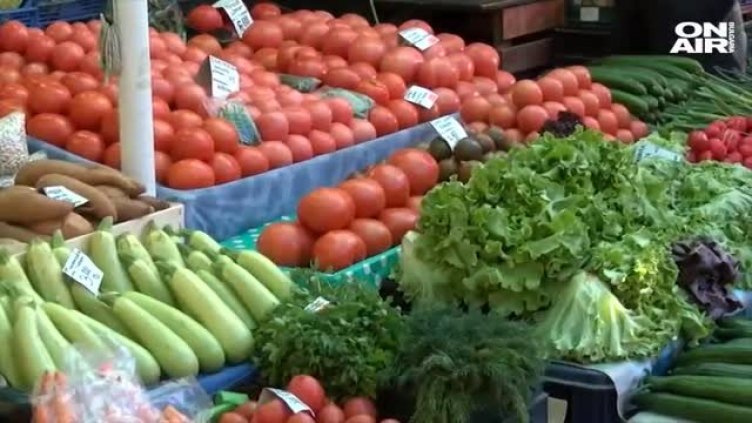 Храните поскъпват, потреблението спада? В кой град трапезата излиза солено?