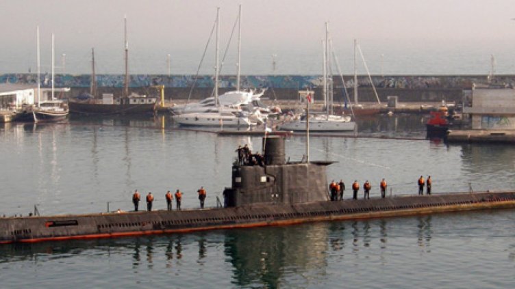 Частник поиска да купи подводница от общината
