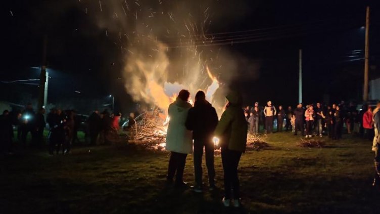 Седем огнени клади в Девня за Сирни Заговезни