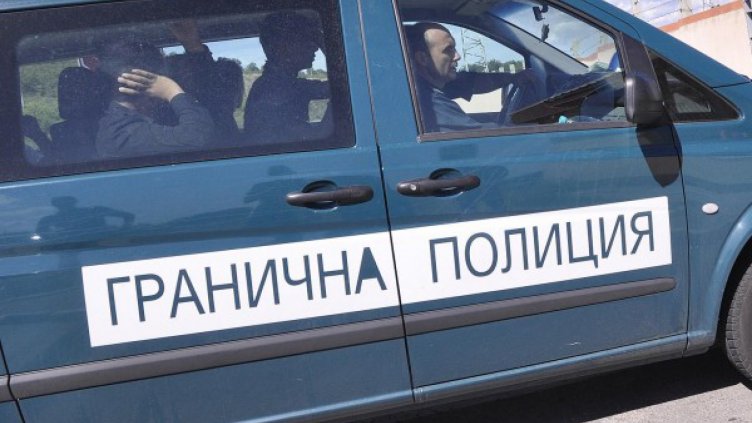Спипаха 24 мигранти в района на летището в Стара Загора