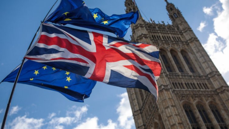 Сюжет, достоен за Кафка, а прогнозата? На 29 март Brexit няма да има!  