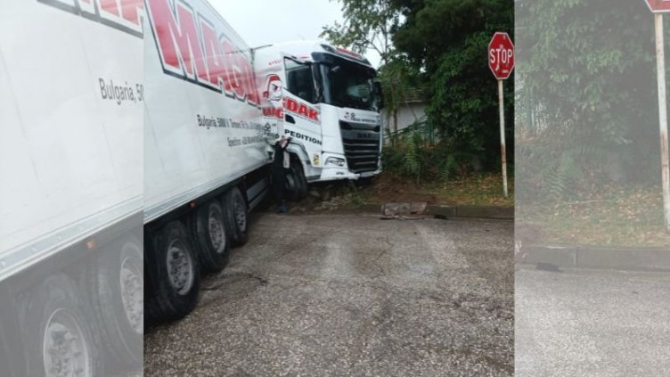 Караджов погна фирмата, чийто тир катастрофира вчера край Телиш