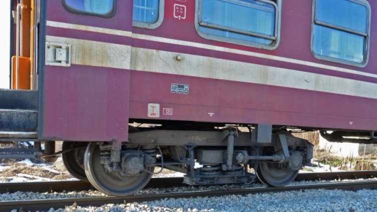 Машинистите предотвратиха пожар в локомотива на влака София-Варна