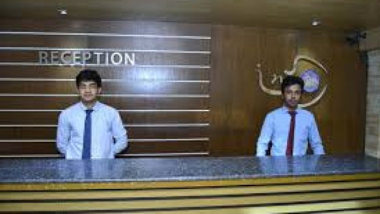 Работници от Непал и Бангладеш спасяват туристическия сезон във Варна