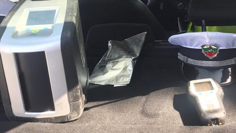 Спипаха двама с наркотици за ден във Варненско