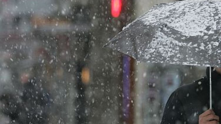 Жълт код в цялата страна за валежи от дъжд и сняг