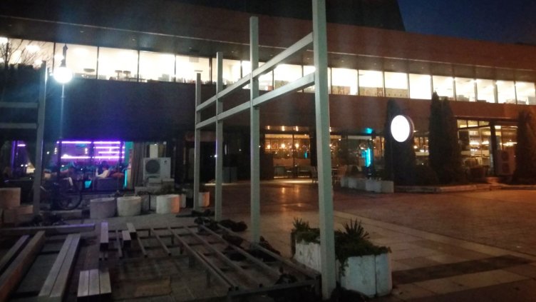 Премахват незаконен обект до Фестивалния комплекс