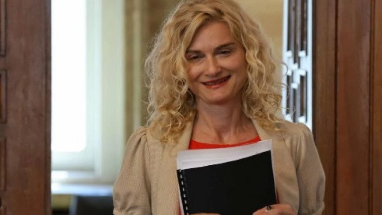 Министърът на туризма изригна срещу заведенията в България