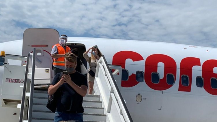 Пълно възстановяване на летния туристически сезон най-рано през 2023 или 2024 г.