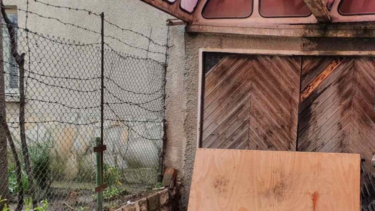 Откриха оранжерия за марихуана в...гараж във Варна