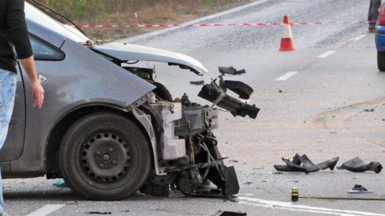 Четирима пострадаха при катастрофа на пътя Бургас - Созопол