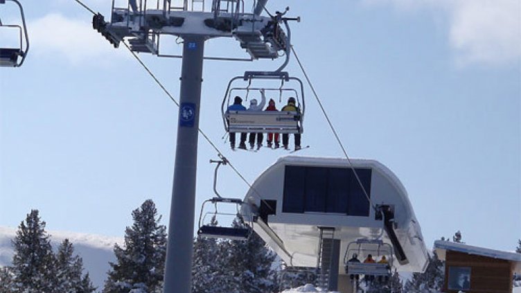 Туристи останаха блокирани в лифт на Витоша