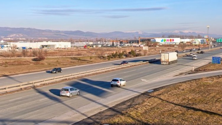 Затварят участък от "Хемус" в сряда