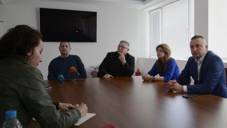 Шефът на ВиК каза защо стават авариите с водопровода в „Бриз”