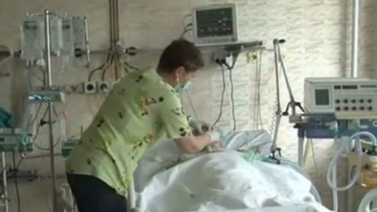 Митьо Очите в болница.