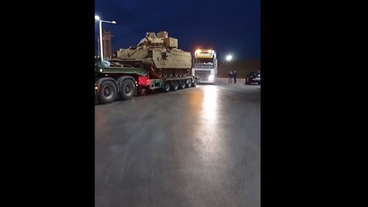 Танковете задръстиха "Дунав мост" (ВИДЕО)