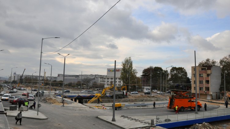 Почти е готово и кръговото на &quot;Сливница&quot; (СНИМКИ)