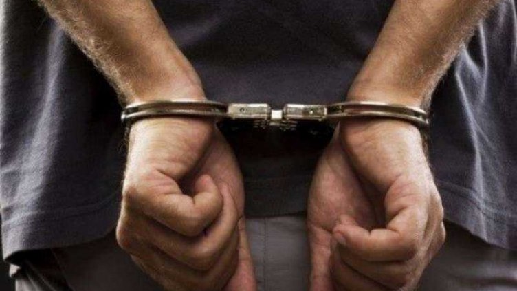 Задържаха 10 педофили, изнудвали деца между 7 и 12 години  