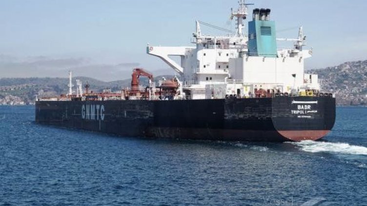 Бургаският съд отмени смяната на собствеността на либийския танкер "Бадр"