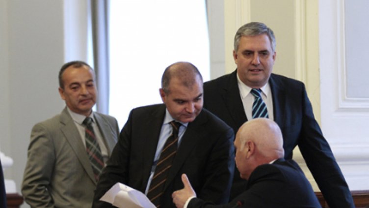 Tристранката не се разбра за минималната работна заплата