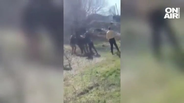 Зверство: Месеци ученици се гаврят с момче, бият го, вземат му парите