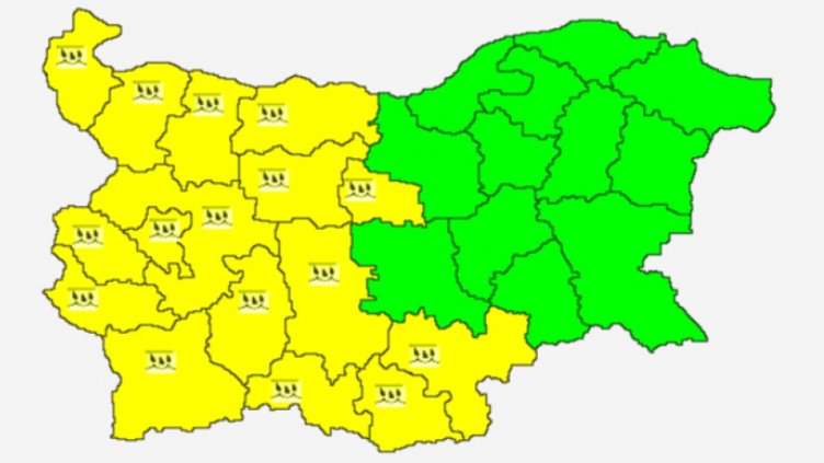 Обявиха жълт код за валежи в половин България