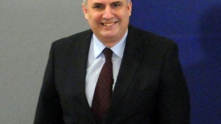 Калфин свиква Тристранката в четвъртък