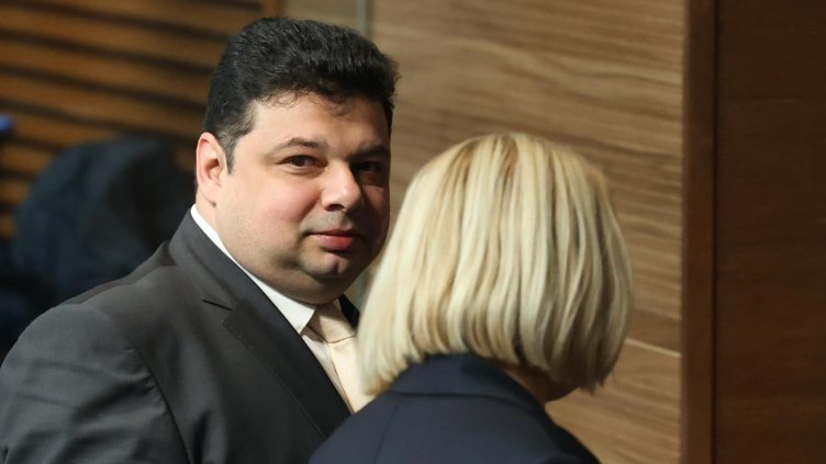 Избраха Орлин Колев за съдия в Конституционния съд от квотата на НС