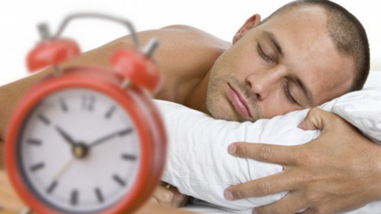 Защо е по-добре да спим на лявата си страна