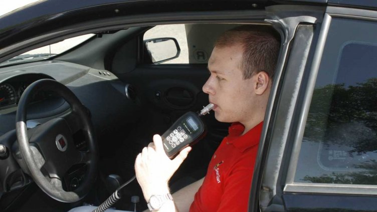 Арестуваха надрусан шофьор, друг гони рекорда с 2,55 промила