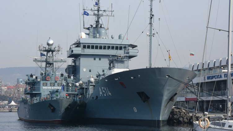 Кораби на НАТО акостираха във Варна (СНИМКИ)