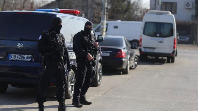 Престъпна група разпространявала големи количества тютюн 