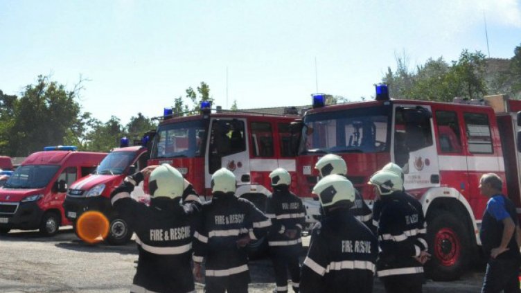 Пожарникари излизат на протест