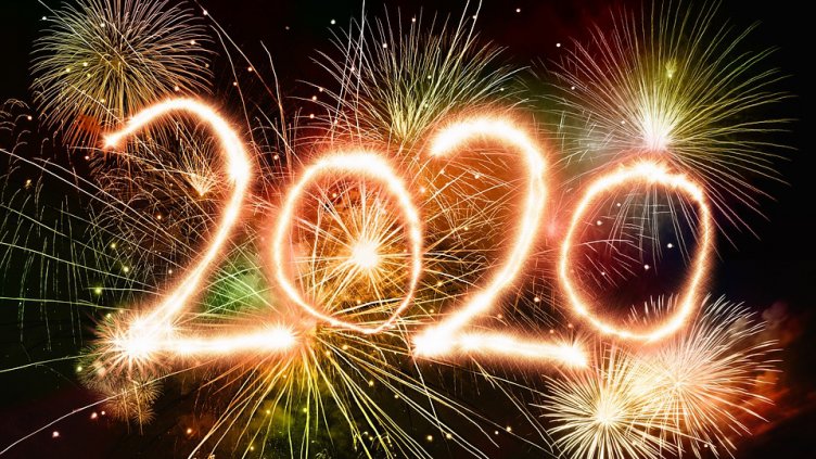 Екипажът на кораб "Бузлуджа" първи ще посрещне 2020-та