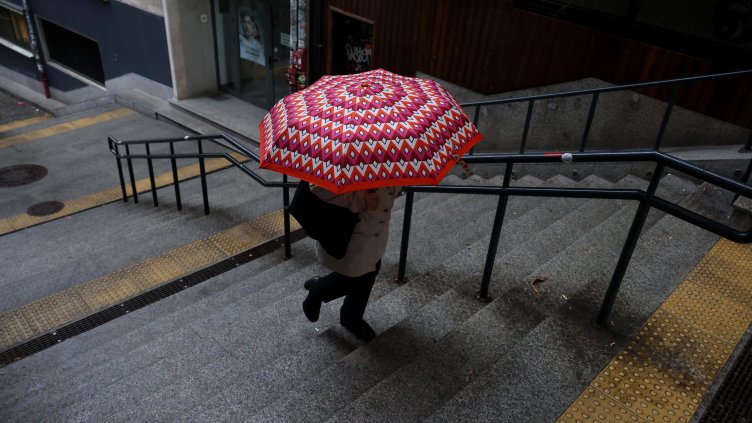 Значителни валежи в следващите дни