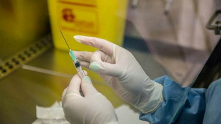 Противогрипните ваксини привършват в складовите бази