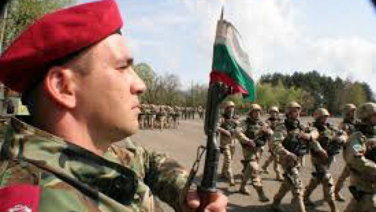 32-ят български военен контингент замина за Афганистан