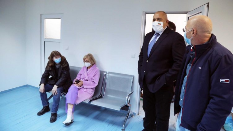 Борисов: Спасението на България и Европа минава през ваксинирането (ВИДЕО)