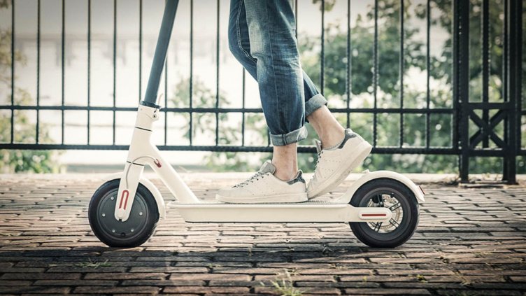 Държавата обмисля регулация на електрическите тротинетки