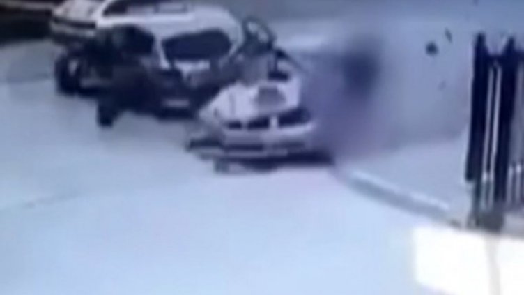 Ударена от кола, прегазена от друга – жена на триколка оцеля 